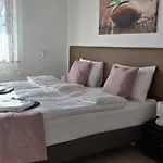 Villa Holiday *